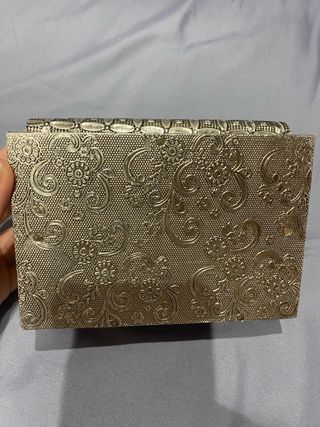 Cajita decorada plateada