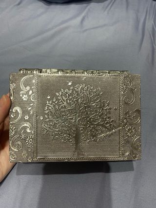 Cajita decorada plateada