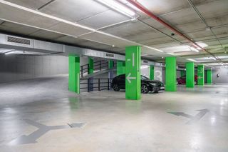 Garaje en alquiler en Pubilla Cases en Hospitalet de Llobregat, L´