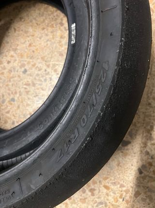 Neumáticos Slicks Pirelli Corsa y Continental