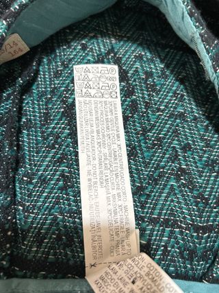 Falda corta con estampado geométrico