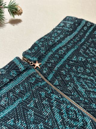 Falda corta con estampado geométrico