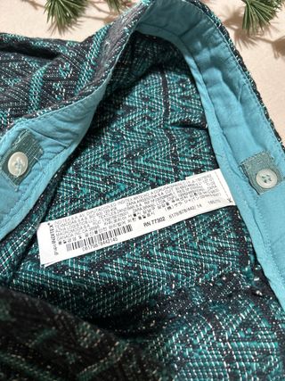 Falda corta con estampado geométrico