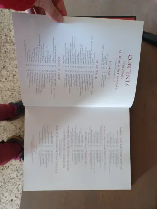 FEEDING HANNIBAL: A CONNOISSEUR'S COOKBOOK