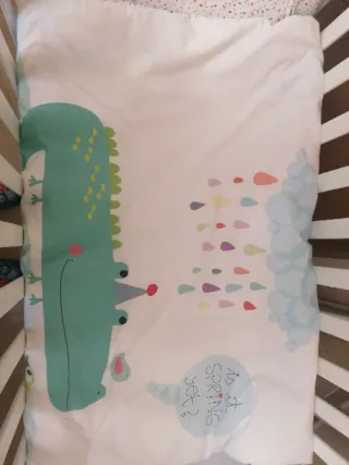 Cuna bebé madera + colchón + Edredón y chichonera