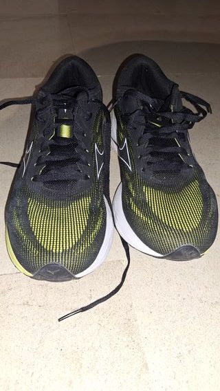 Mizuno Wave Ultima 15 Talla 40