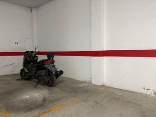 Garaje en venta en San García en Algeciras