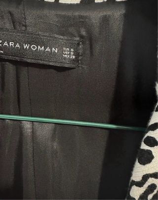 Abrigo estampado leopardo Zara