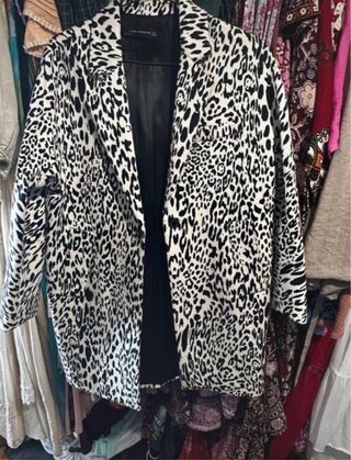 Abrigo estampado leopardo Zara