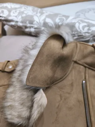 Cazadora de ante con pelo,preciosa y muy juvenil,