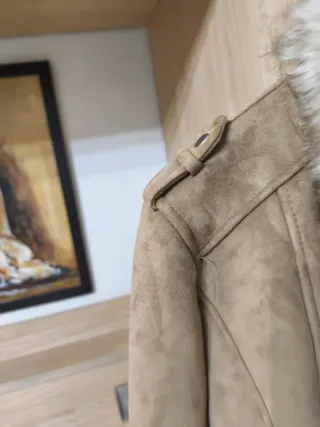 Cazadora de ante con pelo,preciosa y muy juvenil,