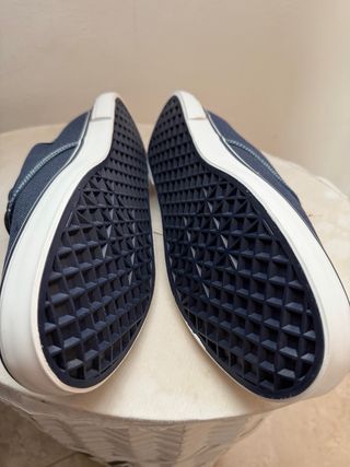 Zapatos de caballero azul