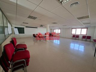 Oficina en alquiler en Las Bayas en Elche