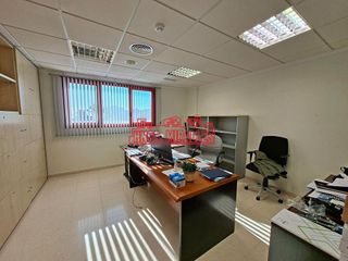 Oficina en alquiler en Las Bayas en Elche
