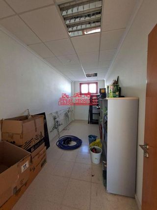 Oficina en alquiler en Las Bayas en Elche