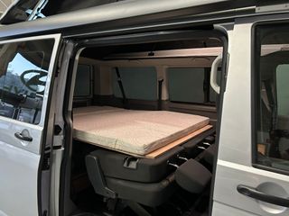 Volkswagen Caravelle 2021 Camper