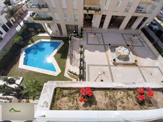 Piso en alquiler en Los Jardines de Marbella - La Ermita en Marbella