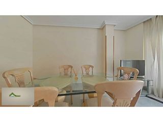 Piso en alquiler en Los Jardines de Marbella - La Ermita en Marbella