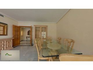 Piso en alquiler en Los Jardines de Marbella - La Ermita en Marbella