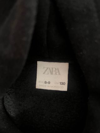 Sudadera niña negra con detalles rosas.Talla 8-9