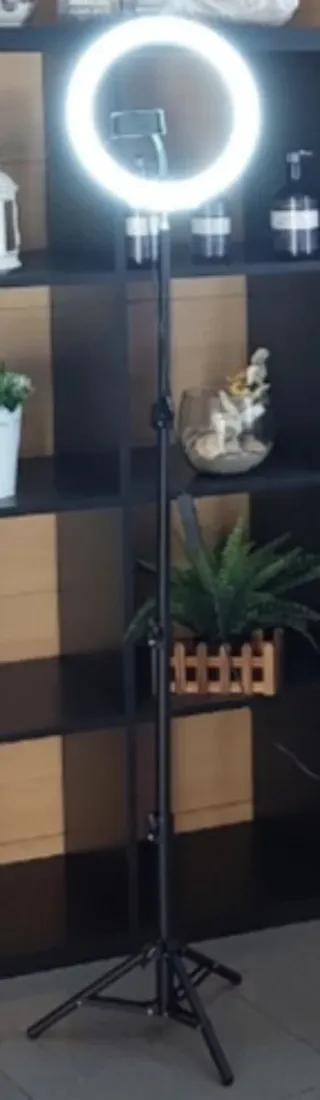 Aro de luz LED con trípode