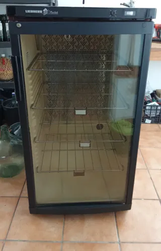 Vinoteca Liebherr roja