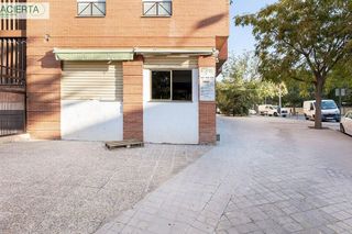 Local comercial en venta en Polígono Cartuja – La Paz en Granada