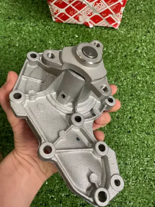 Bomba de agua Renault Volvo Dacia