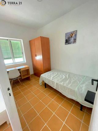 Piso en alquiler en Peñamefecit - Avda Barcelona en Jaén