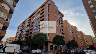 Piso en alquiler en Hospital - Parque sur en Albacete