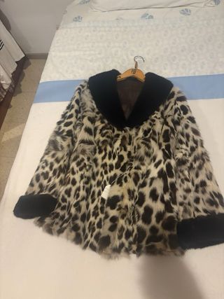 Abrigo de piel de ocelote original.