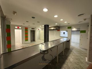 Local comercial en venta en Massanassa
