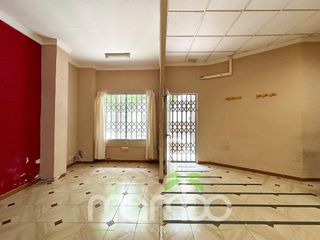 Local comercial en venta en Camino Viejo de Málaga en Vélez-Málaga