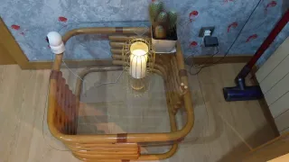 Mesa de centro cristal y bambú