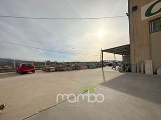 Local comercial en venta en Camino Viejo de Málaga en Vélez-Málaga