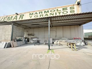 Local comercial en venta en Camino Viejo de Málaga en Vélez-Málaga