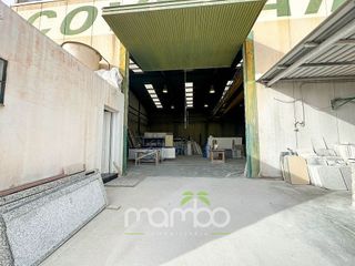 Local comercial en venta en Camino Viejo de Málaga en Vélez-Málaga