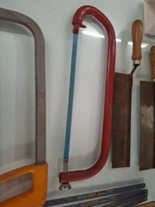 Lote de sierras y serruchos