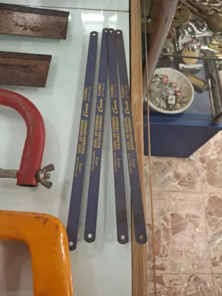 Lote de sierras y serruchos