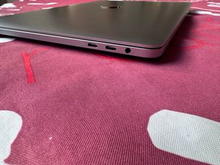 MacBook Pro 13 i5 16GB 1TB