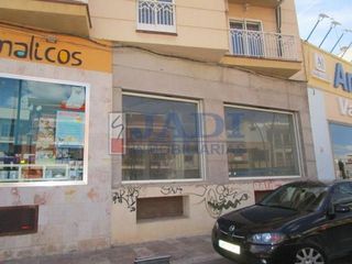 Local comercial en venta en Valdepeñas