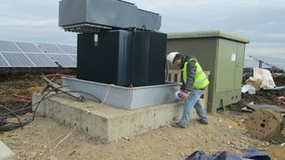 Empresa de ingeniería eléctrica y energía solar.