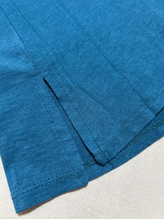 Camiseta azul manga larga