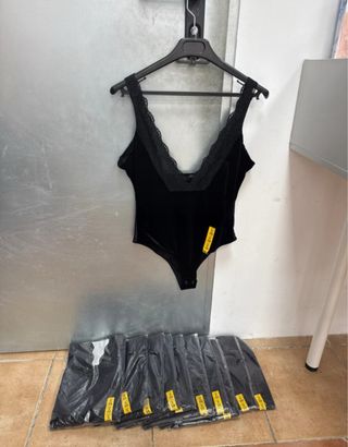 Lote 10 Bodys Zara Talla S/36