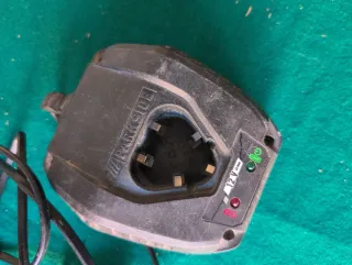 Cargador Baterías Parkside