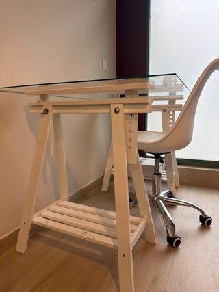 Mesa de estudio cristal y madera