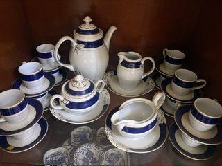 Vajilla 6 comensales. Porcelana en oro