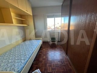 Piso en alquiler en Hospital - Parque sur en Albacete