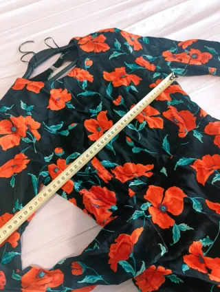 Vestido floral Zara fiesta espalda descubierta  S