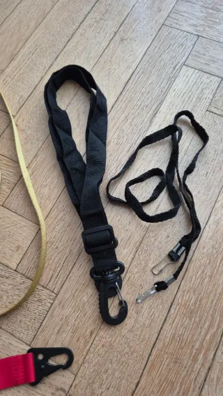 Set tracolle, porta borracce e portachiavi